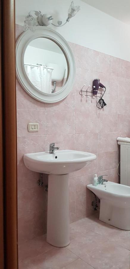Mari En Bed & Breakfast Castel Volturno Exterior foto