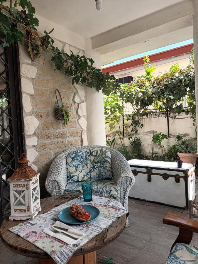 Mari En Bed & Breakfast Castel Volturno Exterior foto